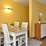 Apartamento Patricia Souterrain 01 *